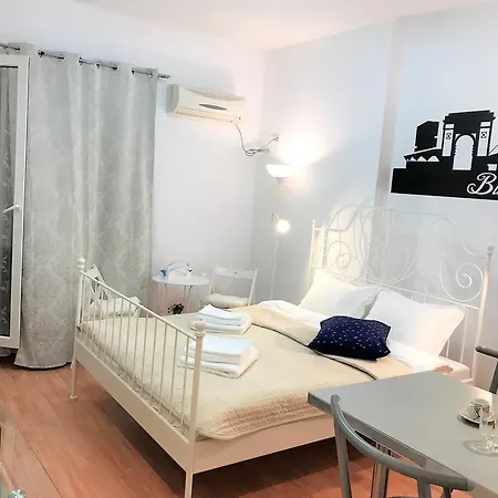 Old Town Universitate Studio Apartment *